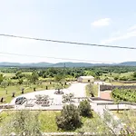 Private Apartment Hermes Art On The Karst Shared Pool & Parking *