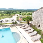 Private Apartment Hermes Art On The Karst Shared Pool & Parking *